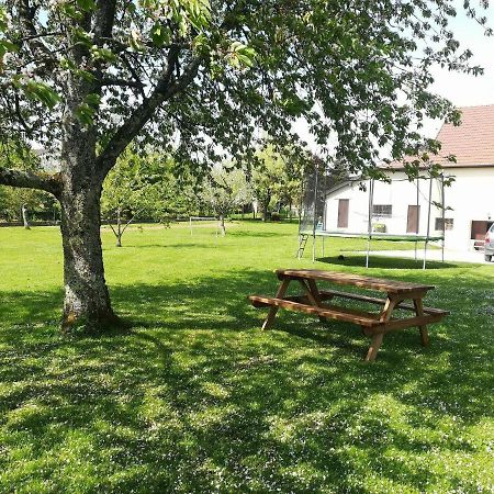 Studio A La Campagne Dans Corps De Ferme Renovee Chancey Exterior foto