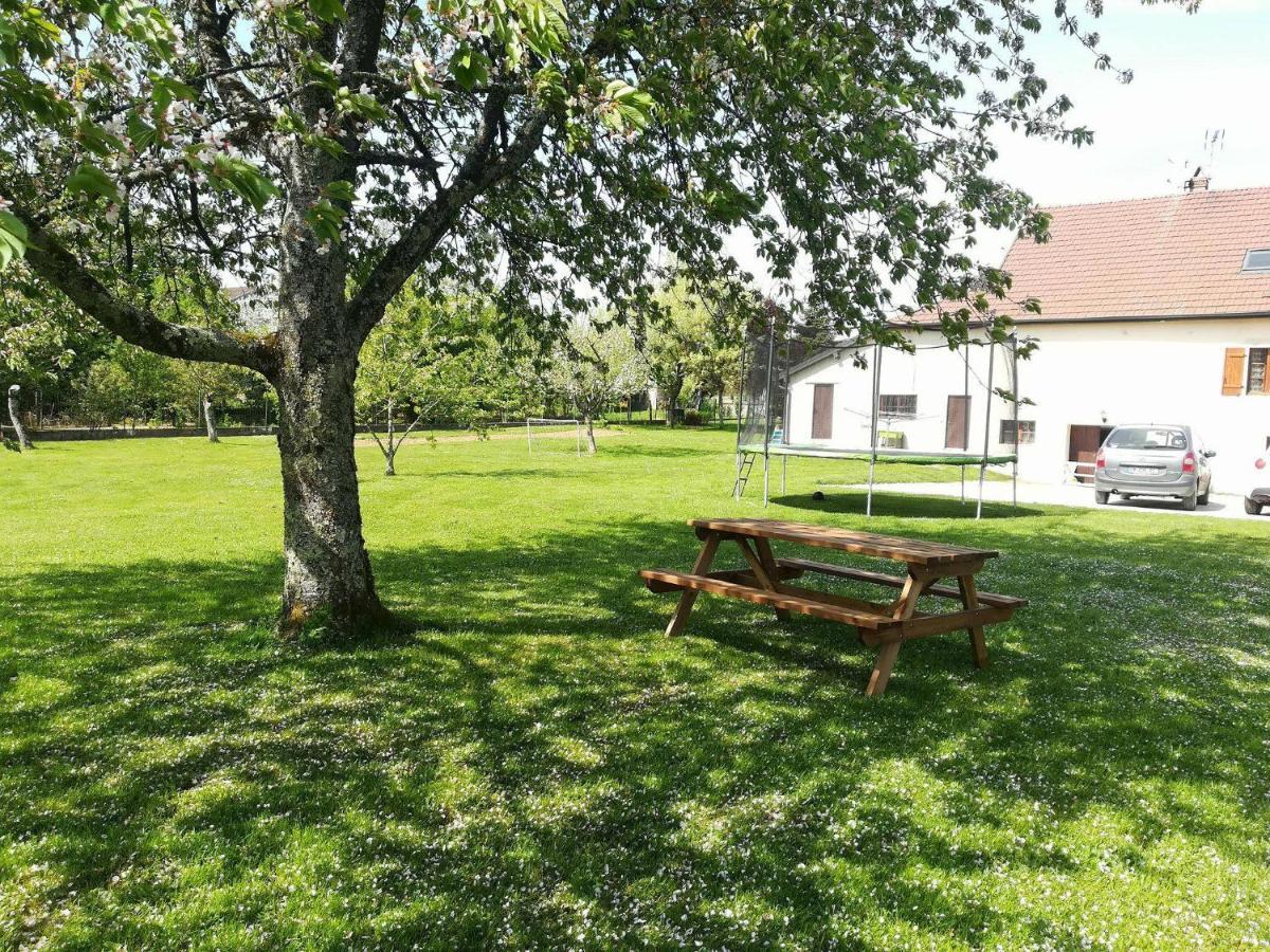 Studio A La Campagne Dans Corps De Ferme Renovee Chancey Exterior foto